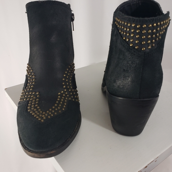 Lucky Brand ankle booties black size 7 1/2" heels - Picture 4 of 8